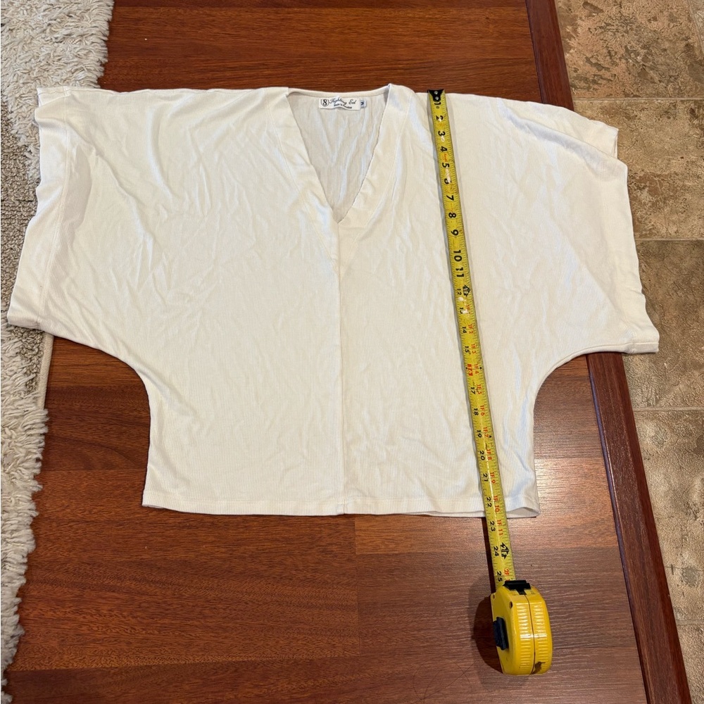 Fighting Eel Cream White Ribbed Women's Top Size Medium M